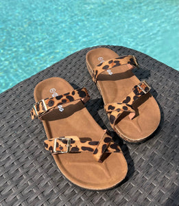 Leopard Loop Toe Comfort Summer Sandals | Vacation Footwear | cute shoes