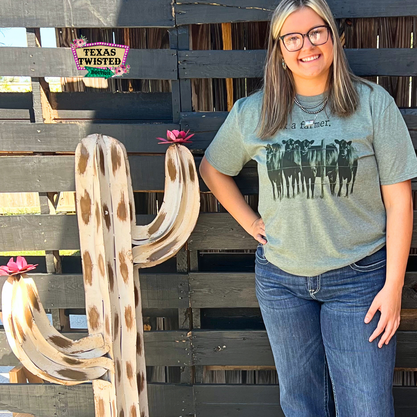 thank a farmer. Graphic Short Sleeve Tee | Heather Military Green