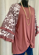 Load image into Gallery viewer, Mauve and Cow Print Top with Ruffle Sleeve

